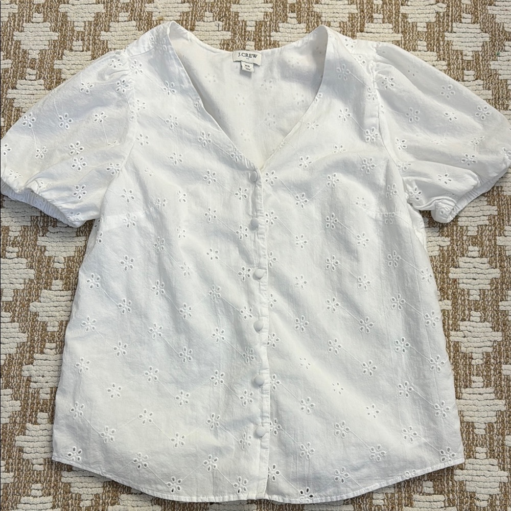 J. Crew White Eyelet Button-Up Top size xs